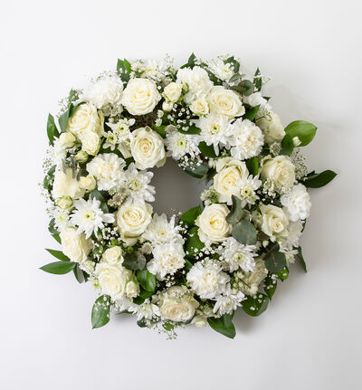 Krans i hvitt og grønt 60 cm Krans i hvitt og grønt 60 cm